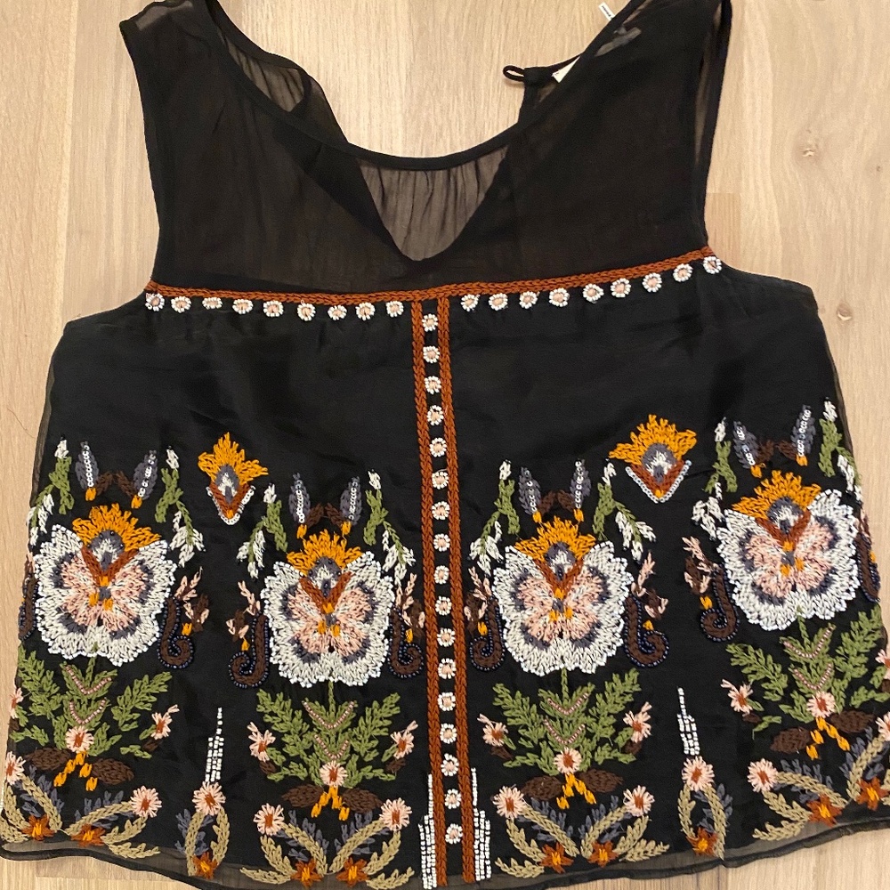 Anthropologie beaded and embroidered top small 2-4